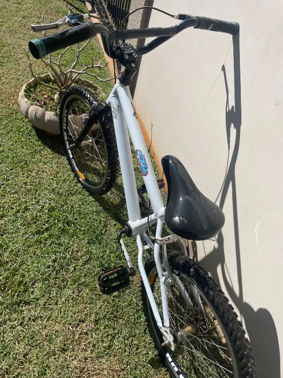 Bicicleta aro 20 semi nova  - Foto 3