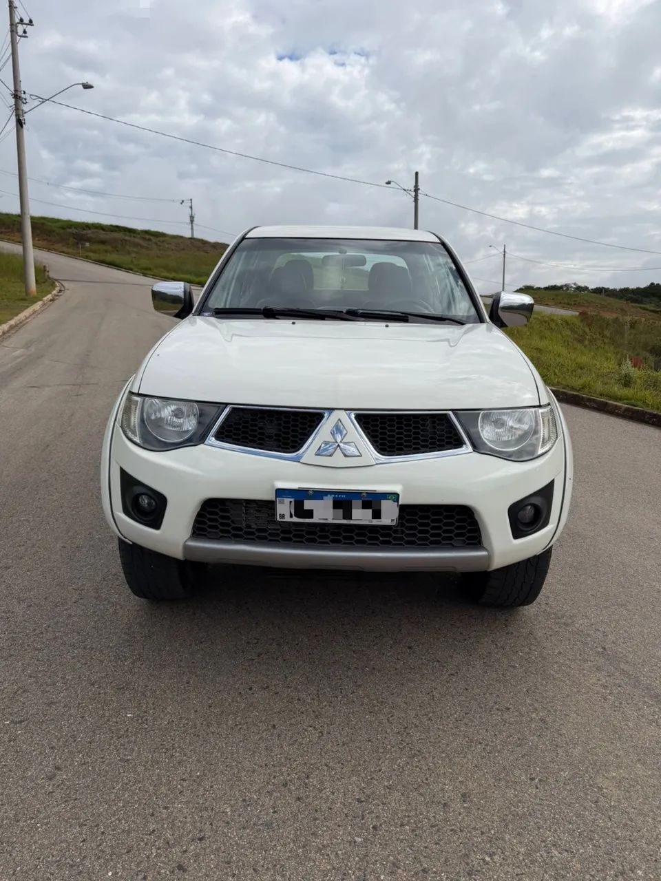 Mitsubishi L200 Triton HPE 3.2 CD TB Int.Diesel Aut, foto 3 de 10