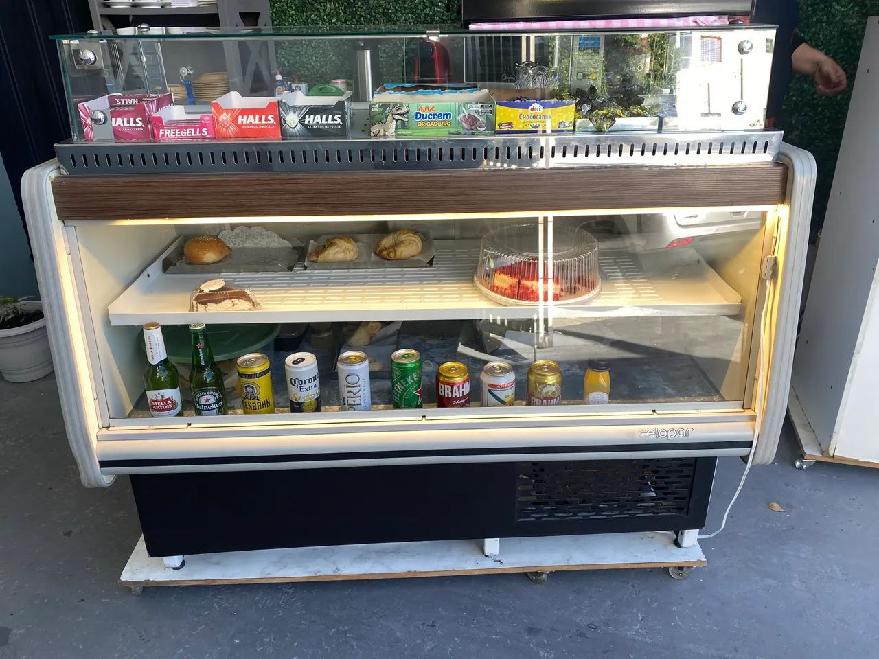 Vende-se balcão expositor frio e quente 