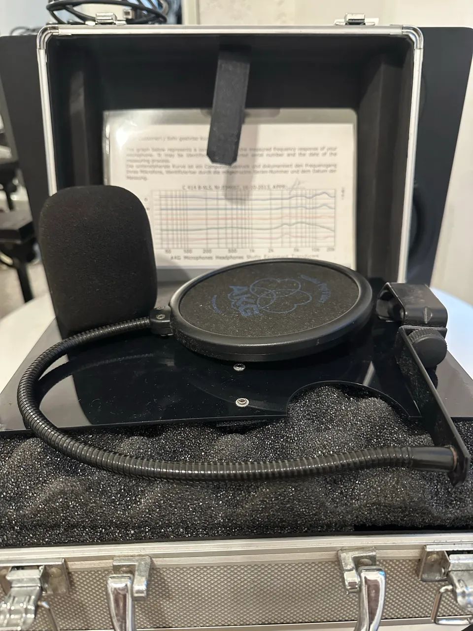 AKG C414 XLS - Microfone Condensador Profissional - Estado de Novo - Completo - Foto 2