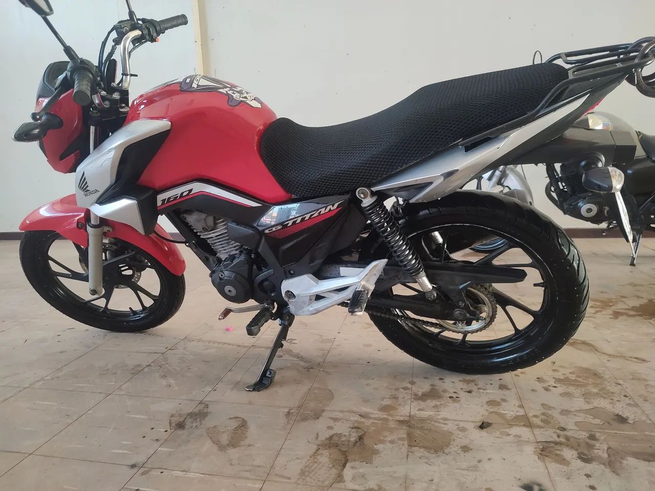 Titan 160, bem conservada e pouco rodada - Foto 3