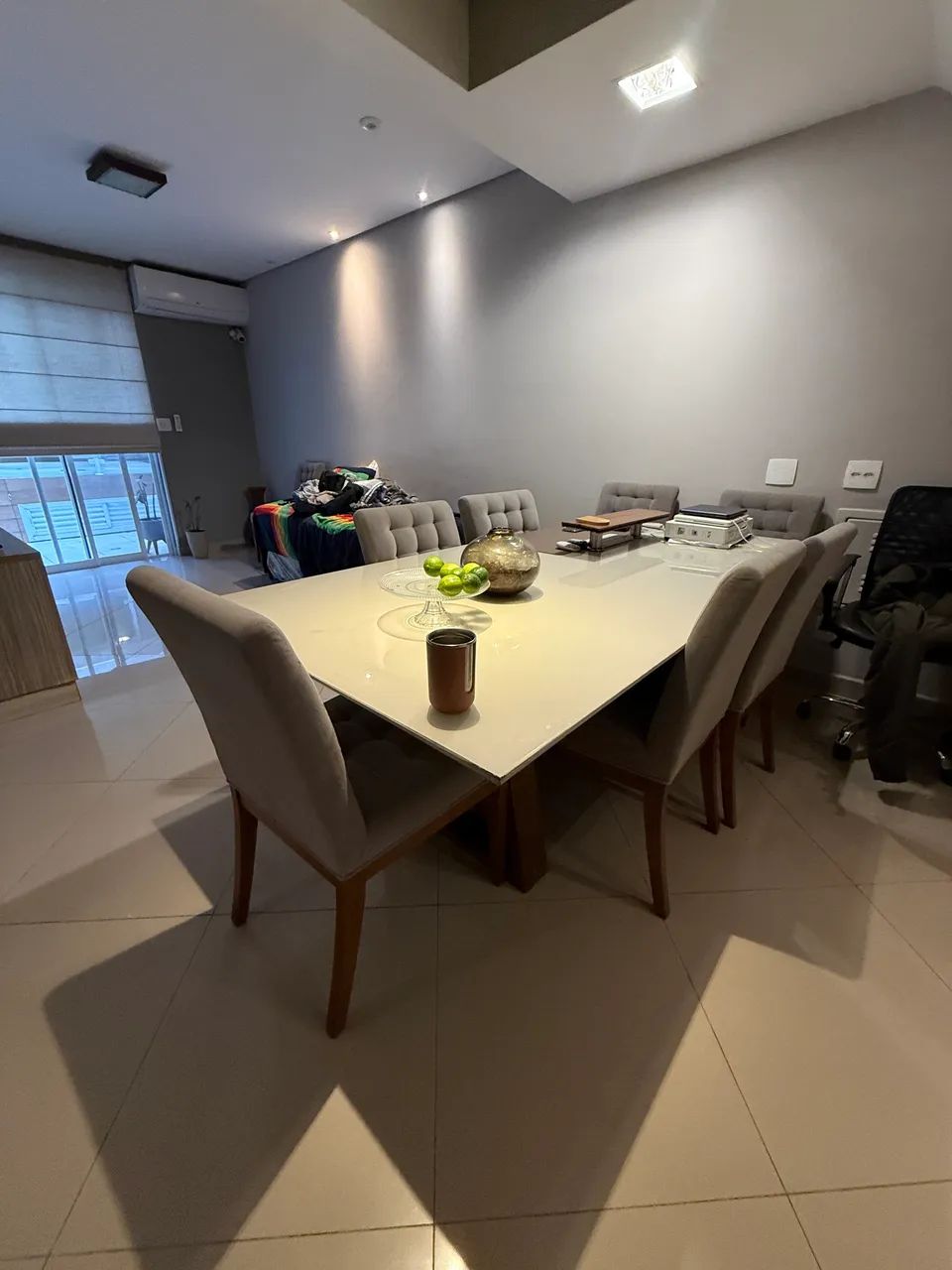 Mesa de jantar 8 lugares em vidro 