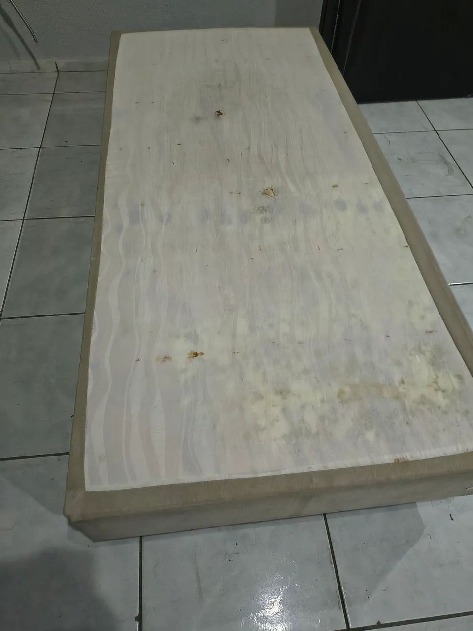 Base box solteiro 