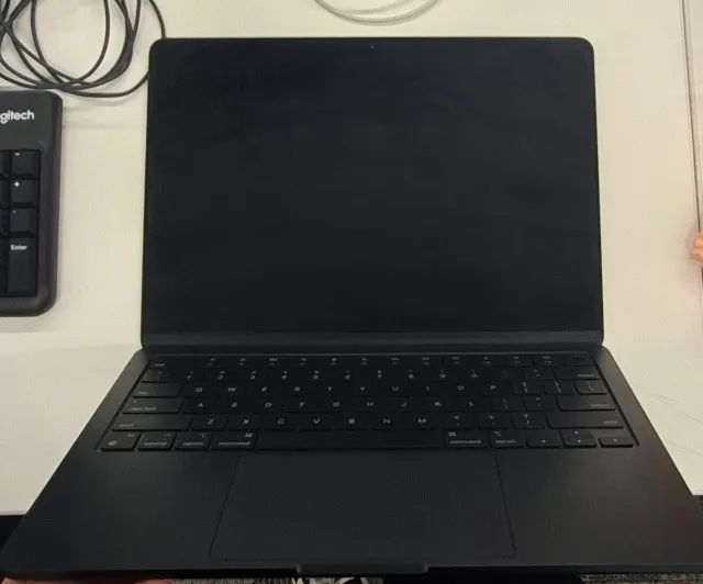 APLE MACBOOK AIR  13'' M2 CPU DE 8 NÚCLEOS - Foto 2