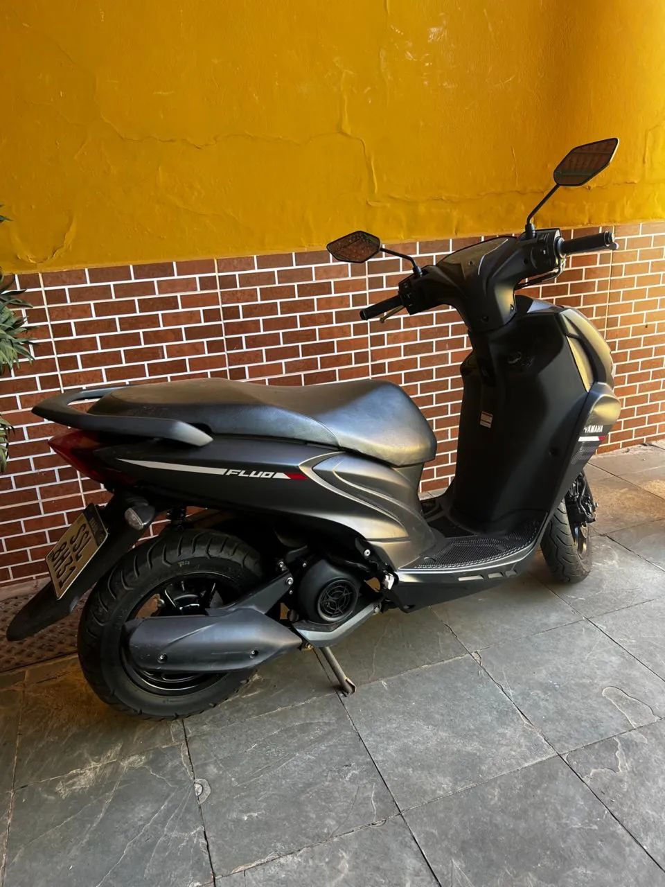 YAMAHA FLUO 125