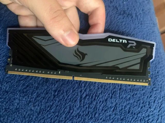 Memoria RAM T-Force DELTA 16GB 3200MHz - Foto 3