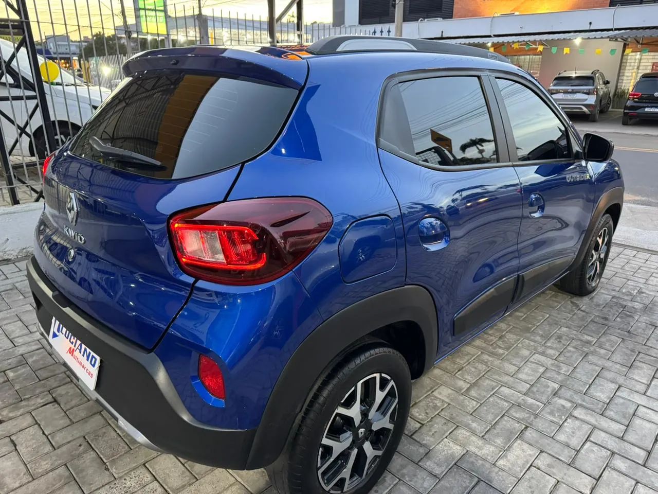 Renault Kwid Outsider 1.0 Flex 12V 5P Mec. 2024 - Foto 3