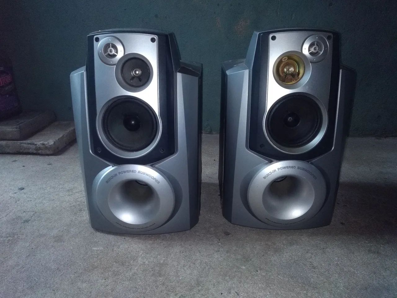 Par caixas Aiwa f959