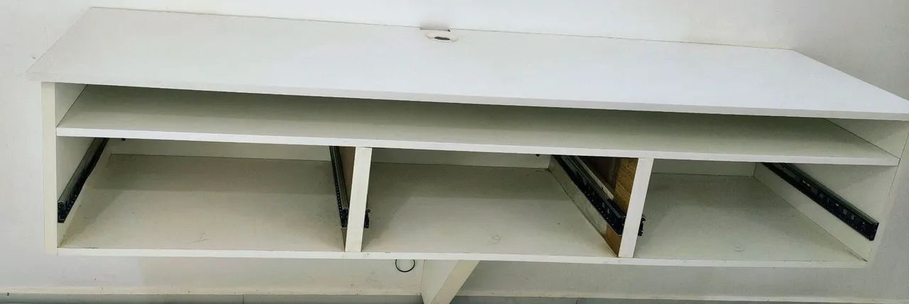 Rack suspensa c / três gavetas