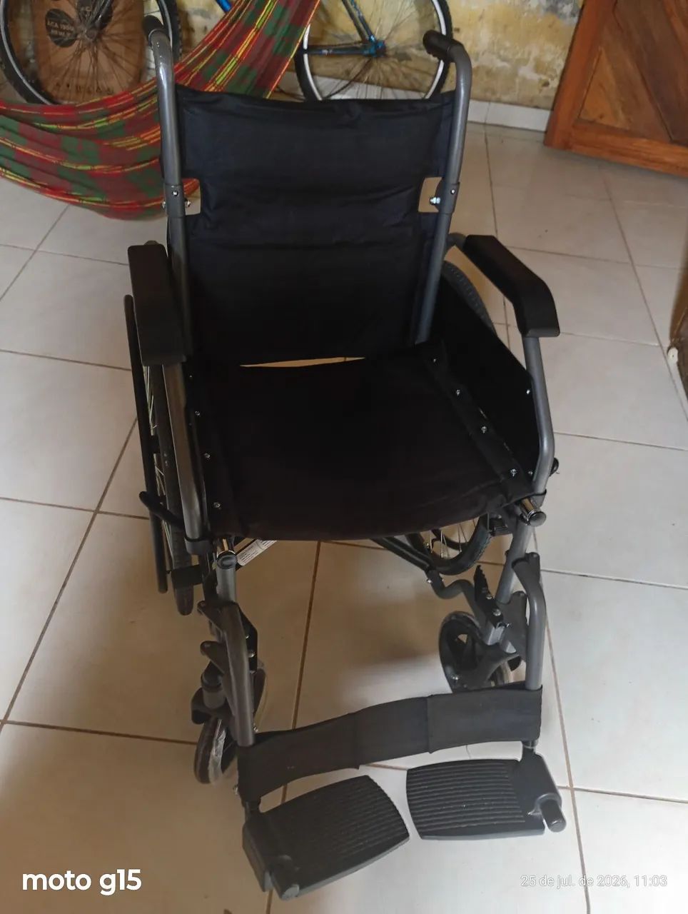 Cadeira de rodas nova  - Foto 3