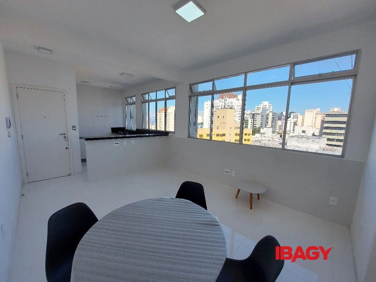 Excelente Apartamento 2 dormitório(s) em Centro - Florianópolis - Foto 4