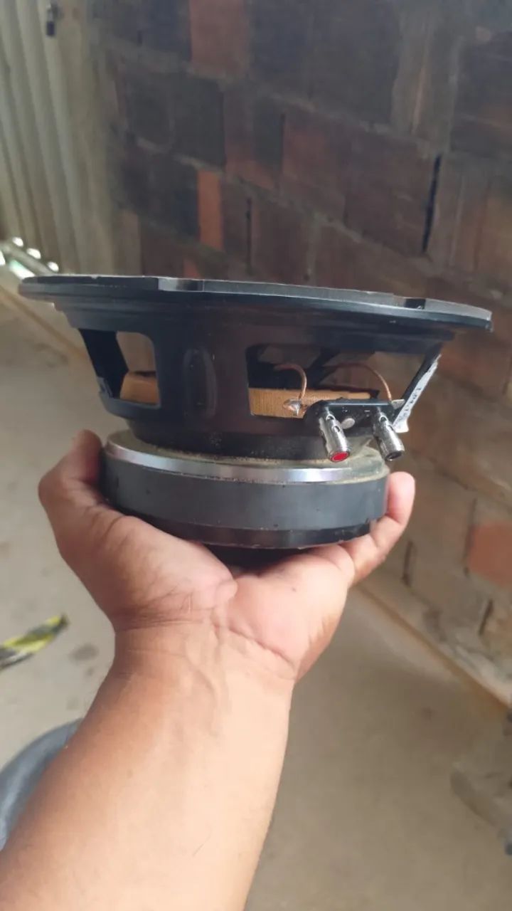 alto falante subwoofer de 8 polegadas 350 RMS - Foto 2
