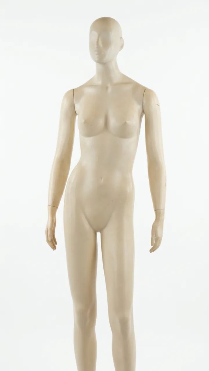 Manequim branco feminino para loja - Foto 3