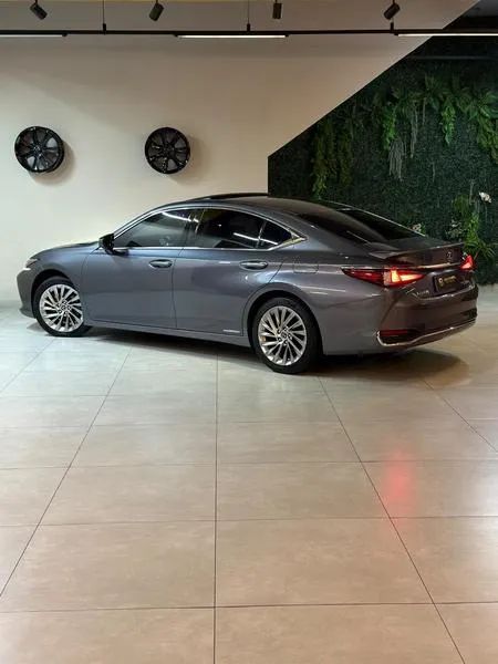 Lexus ES300h ES-300H ES300h 2.5 16V Aut. (hybrid), foto 7 de 18
