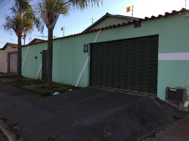 Linda casa 3 Quartos com piscina conforte e lazer ao lado Parque Atheneu