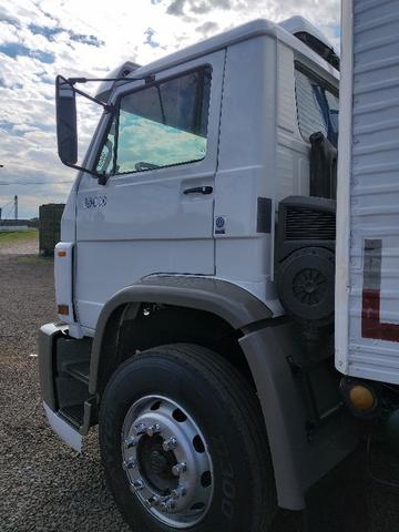 VW 15180 toco reduzido MWM 6 cil bau de 7m - Foto 14