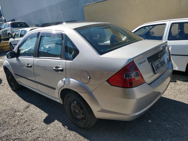 Ford Fiesta sedan 1.6 2006 Flex 13.500 - Foto 2
