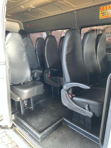 Oportunidade! Particular vende Master 2.3 Executiva 16 lugares 2015 com apenas 55 mil km - Foto 9