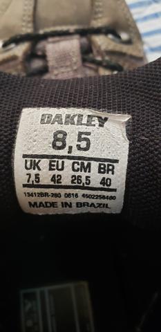 Tênis OAKLEY usado - Foto 5