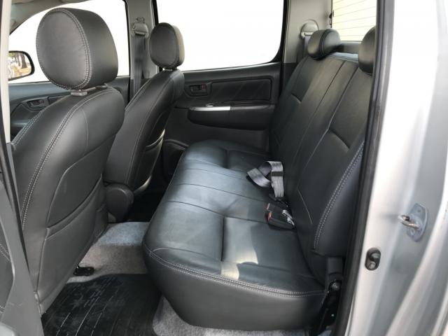 TOYOTA HILUX CD SR D4-D 4X4 3.0 TDI DIES AUT. - Foto 7