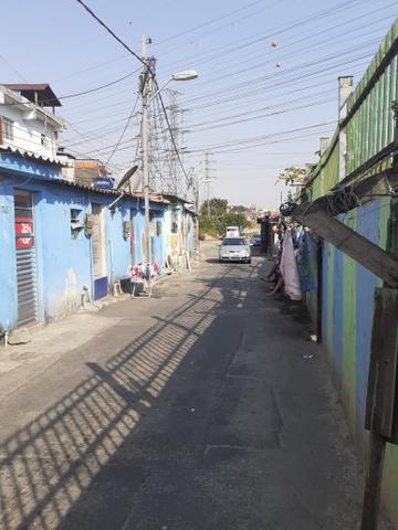 Casa em área livre um comodo com banheiro. - Foto 9