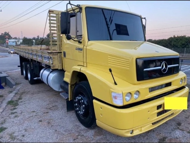 LINDO MERCEDES 1620 CARROCERIA