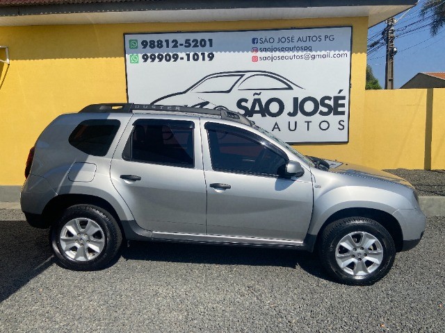 RENAULT DUSTER EXPRESSION / 1.6 FLEX / CVT / COMPLETA / PRATA METÁLICO / 2018.