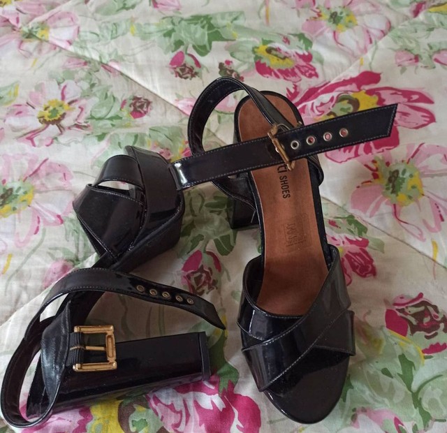 Sandália Dafiti Shoes Nova - Roupas e calçados - Ilha dos Araújos,  Governador Valadares 1002420238 | OLX
