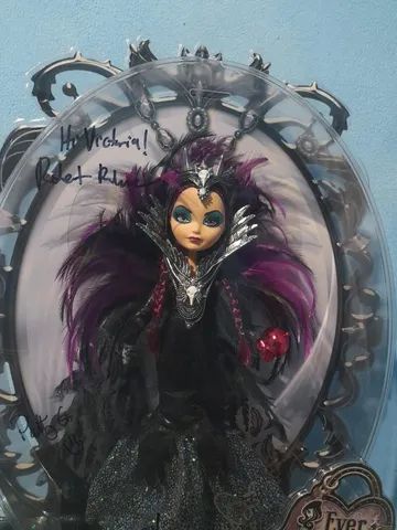 Boneca Ever After High Thronecoming Series RAVEN QUEEN