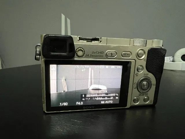 kamera mirrorless a6000