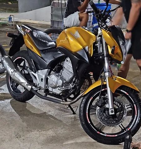 CB 300: nova opção que chegou ao mercado em 2009