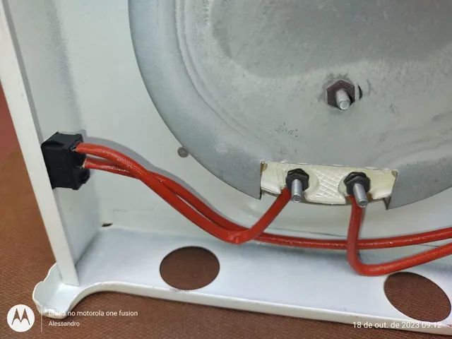 Fogão elétrico, uma boca, 110v, funcionando bem. E oioli''os - Foto 2