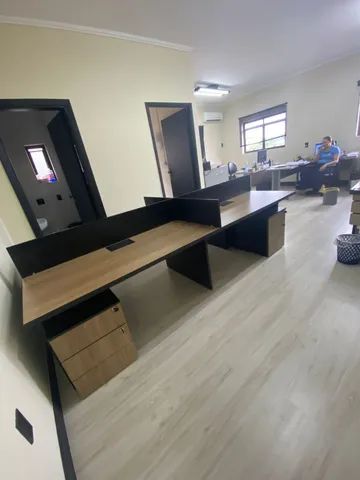 ESTAÇÃO DE TRABALHO RETA 4 POSIÇÕES+ 4 GAVETEIROS REFORMADOS****LEIA A DESCRIÇÃO**** - Foto 2