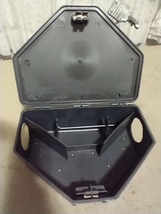 7 Armadilhas pretas com chave para roedores ou caramujos africanos - Foto 3