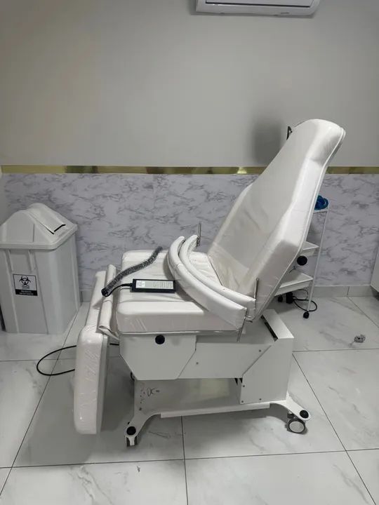 Cadeira de Estética Branca - Semi- Nova - Foto 5
