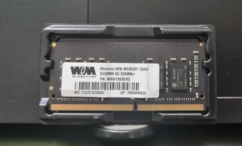 Memoria RAM WIN MEMORY DDR4 3200Mhz 8GB ( NOVA SEM USO )