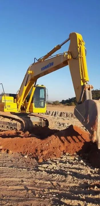 Escavadeira Komatsu Pc 200 Ano 2012 (repasse) - Foto 3