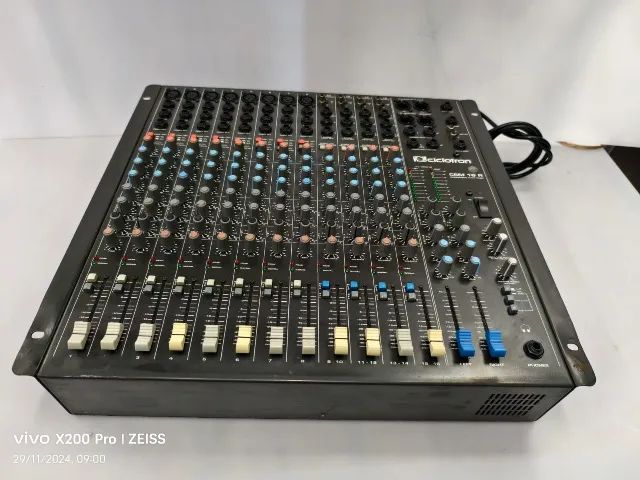 Mesa Ciclotron Csm 16r 3 Auxiliares E Saída Balanceada!! - Foto 4