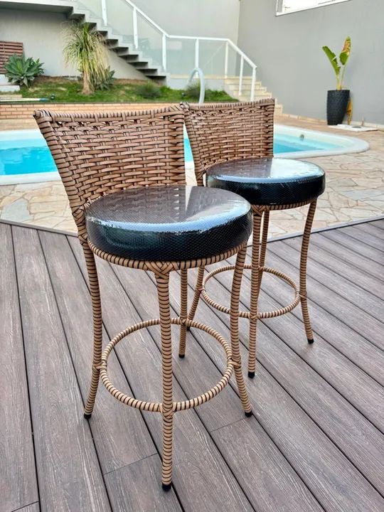 Banquetas pra balcao em fibra sintética 280 cada - Foto 3