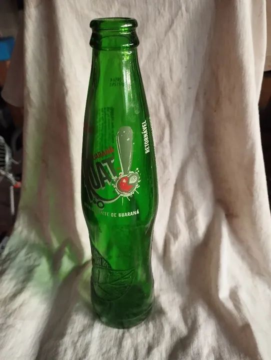 Garrafa de Refrigerante antigas Kuat vidro 