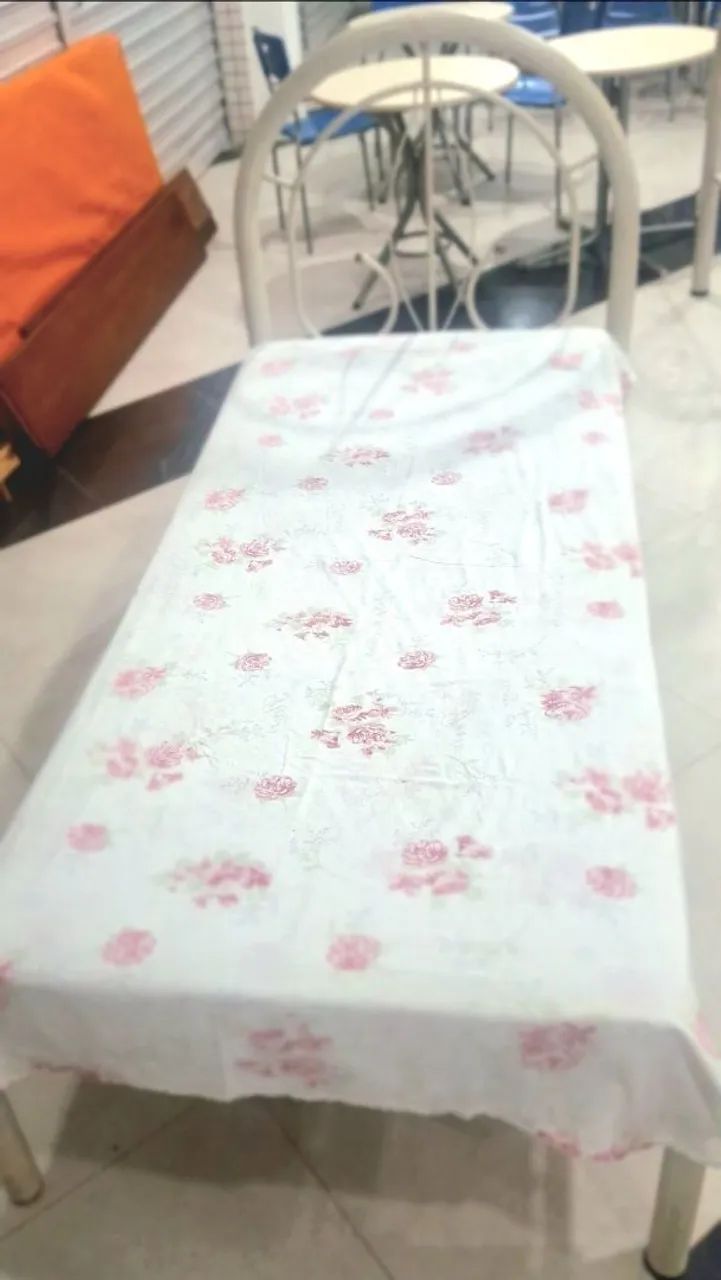 Vendo 1 cama solteiro (a unidade) - Foto 2