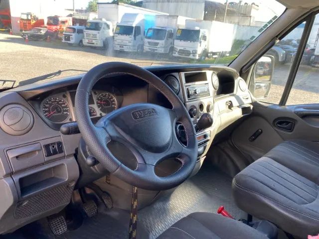 Iveco 70c17 , Baú , Plataforma Hidráulica. - Foto 9