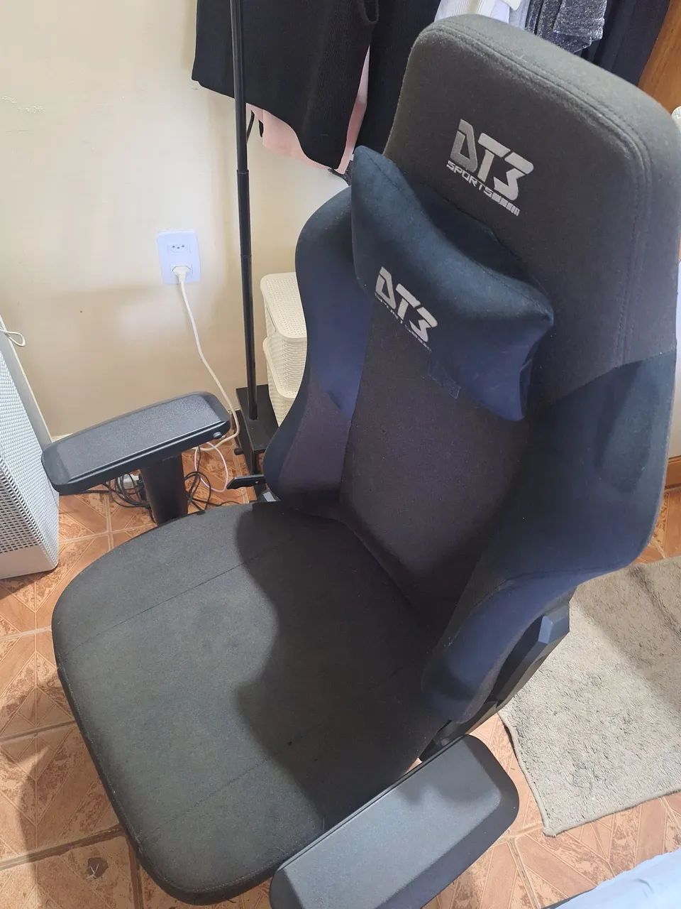 Cadeira Gamer DT3 Nero -  Possui ajuste de altura, encosto reclinável e apoio de cabeça. - Foto 2