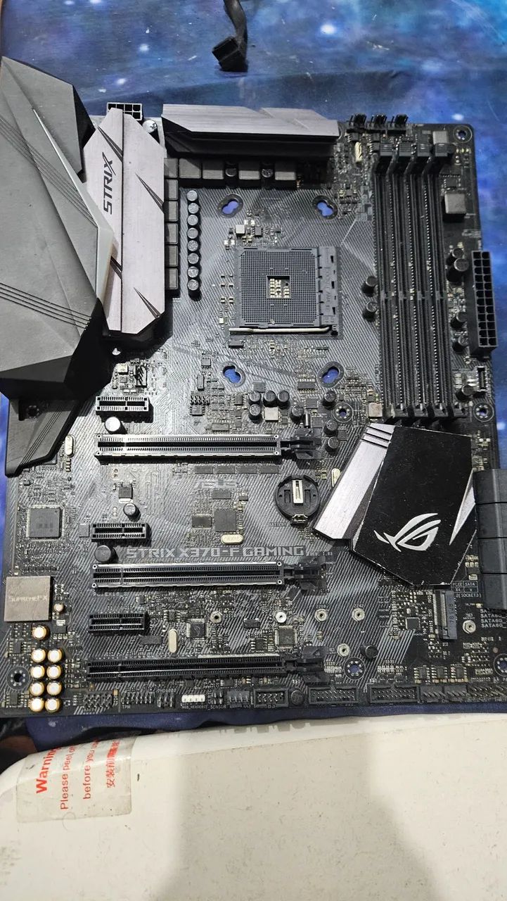 Placa Mãe ASUS STRIX X370-F GAMING