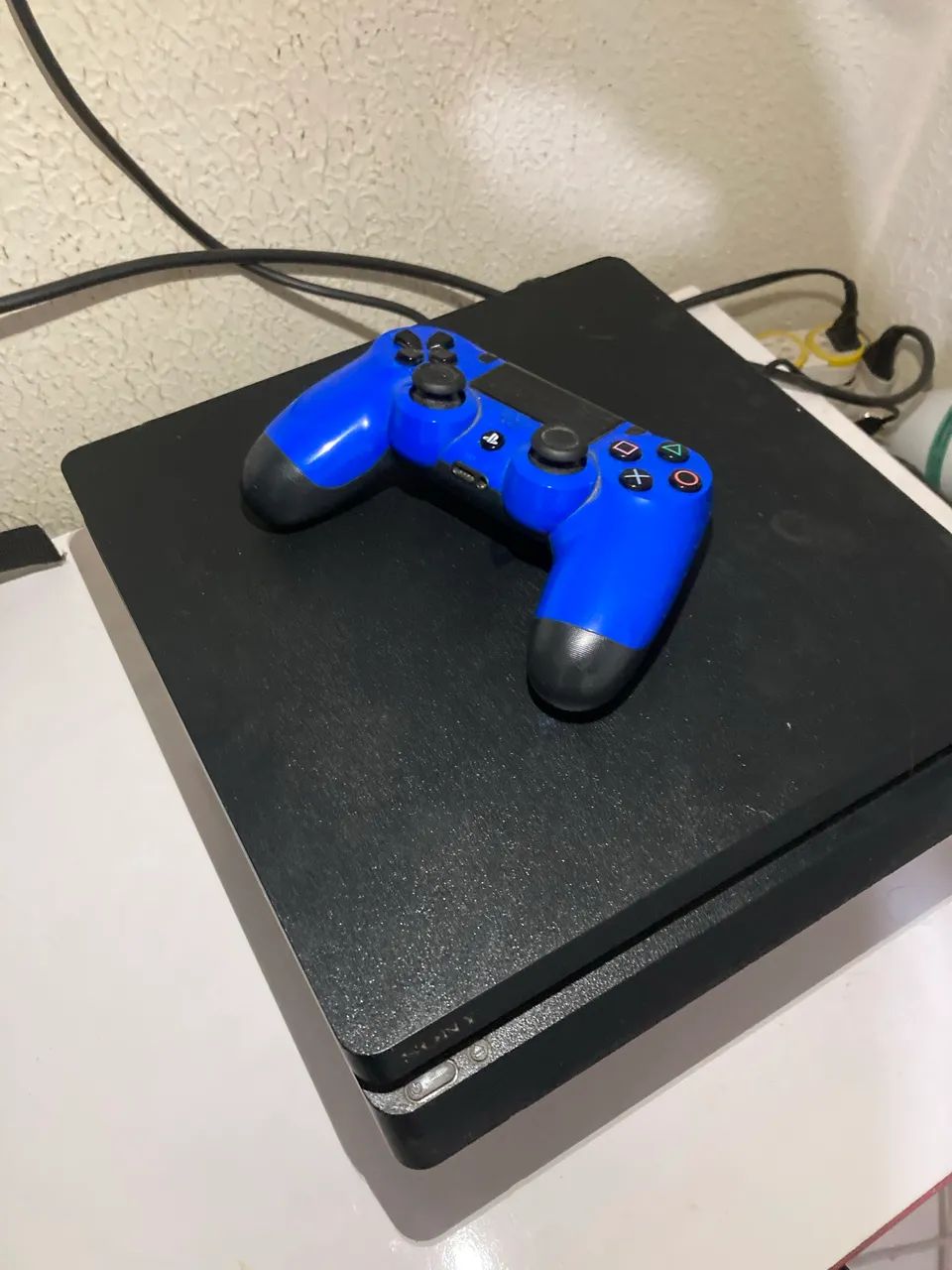 Ps4 slim 1tb em bom estado
