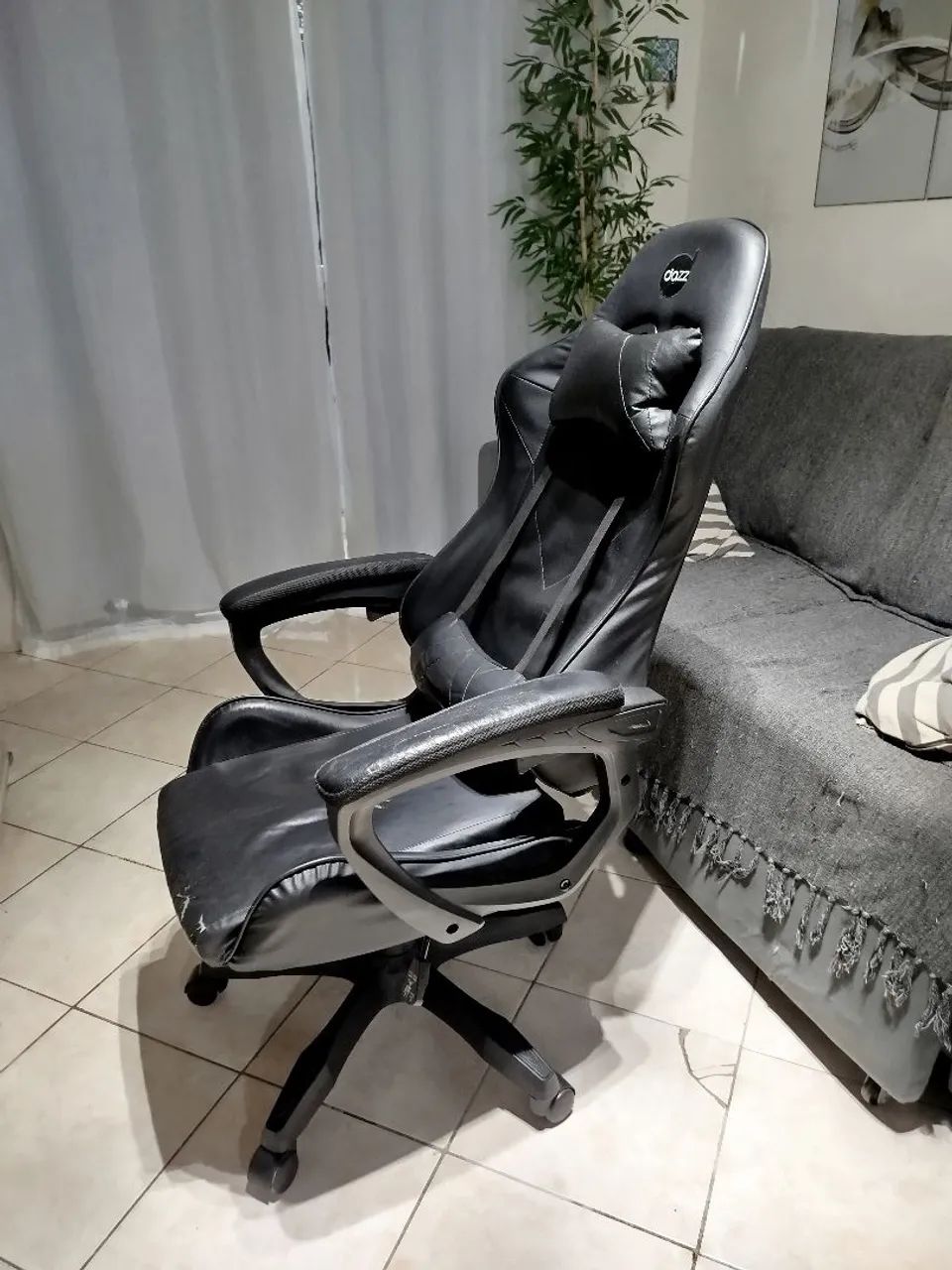 Cadeira gamer X-rocker Dazz, pouco tempo de uso, aceito cadeira de escritório como troca - Foto 4