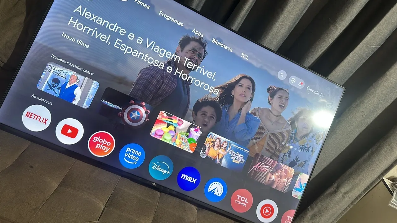TV TCL Smart TV 4K - Tela Grande