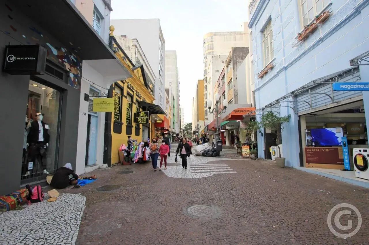 Sala comercial no Centro de Florianópolis: localização estratégica para seu negócio