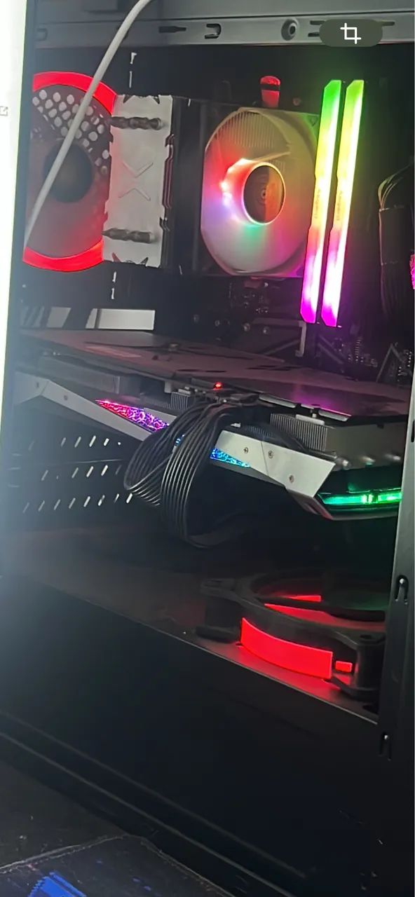PLACA DE VÍDEO SOYO AMD RADEON RX 5700 XT TRIPLE FAN 8G EDITION