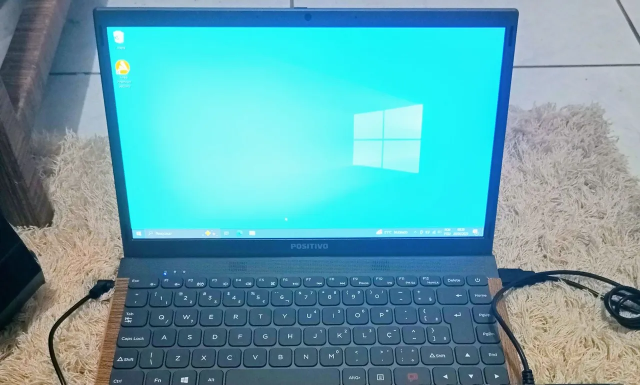 Notebook Positivo 